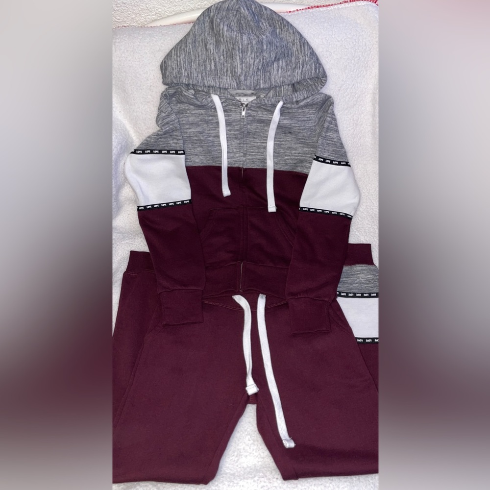 Sweater & sweatpants set form the Love brand.